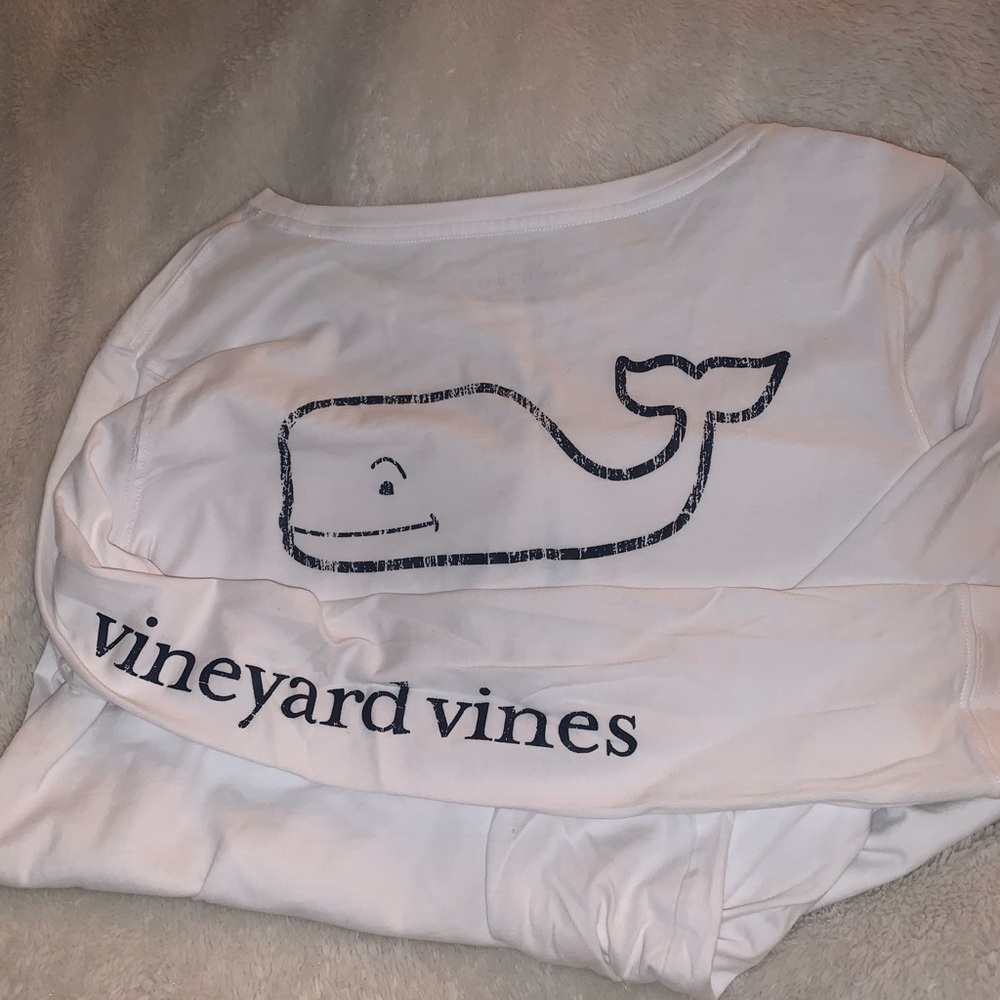 Long sleeve Vineyard Vines shirt